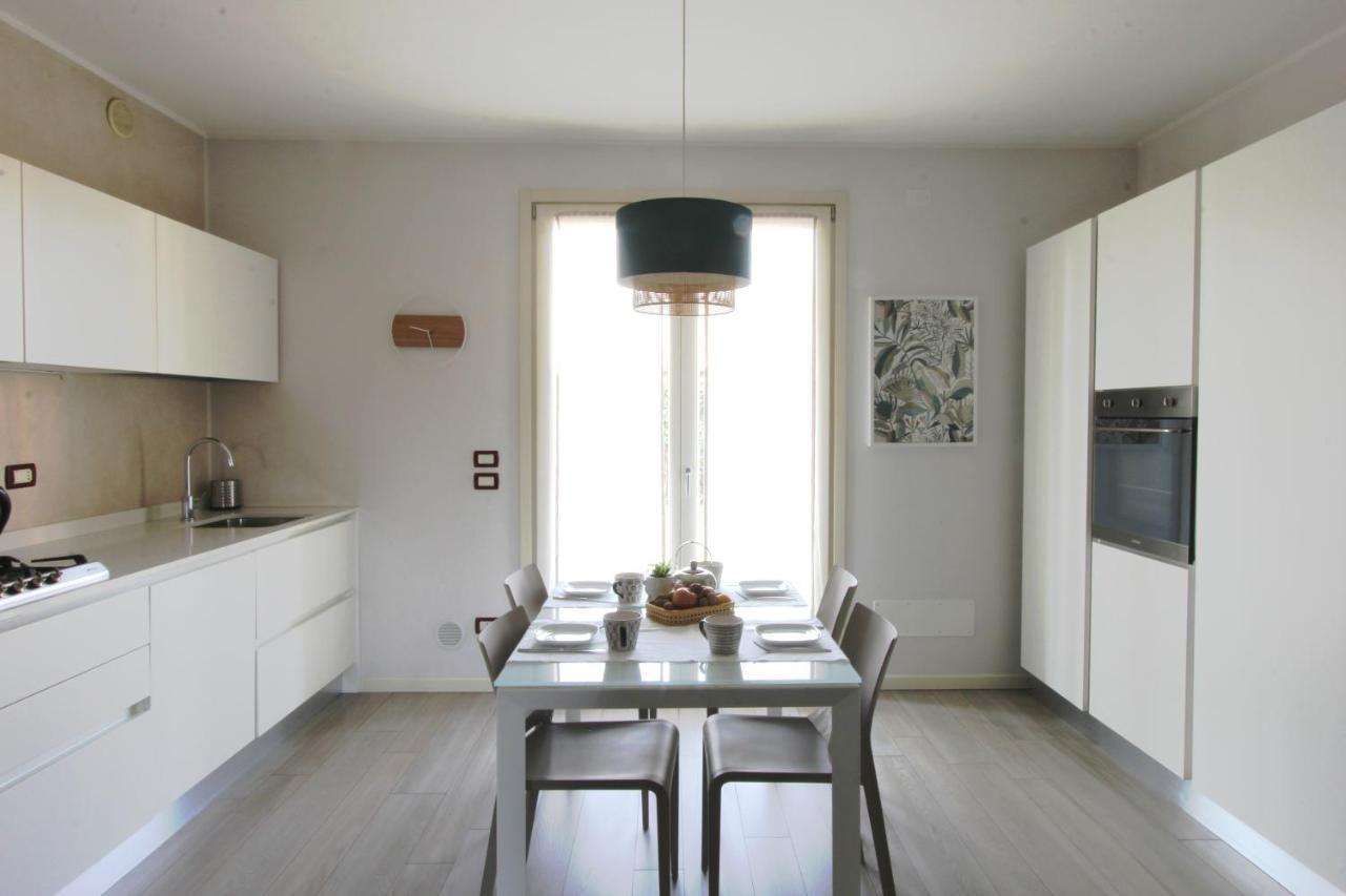 La Casa Di Cele Desenzano del Garda Exterior foto